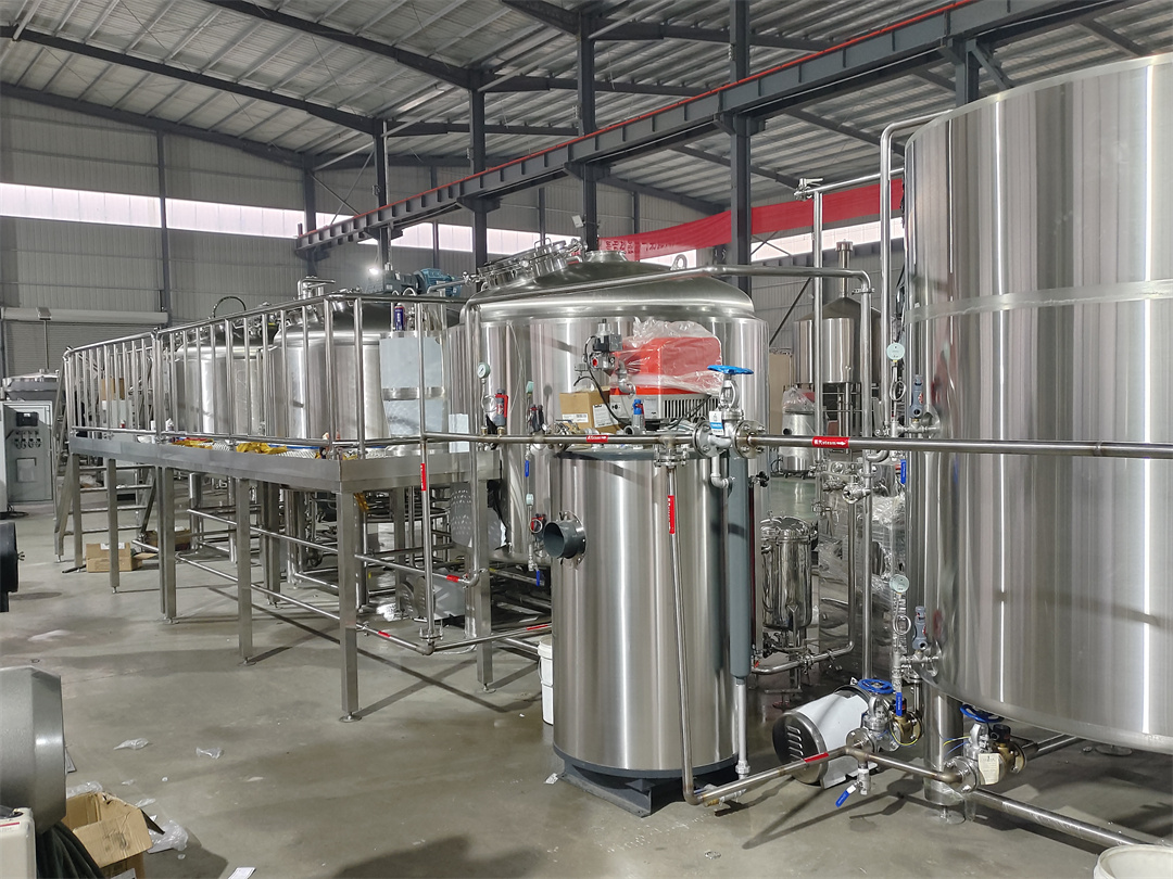 ¡¡¡Felicidades!!! Cervecería de 2000 litros con fermentadores de 4000 litros terminada