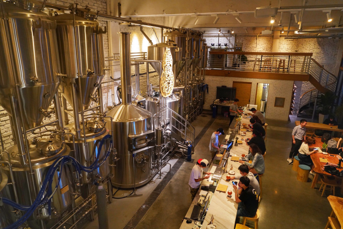 Équipement moderne de brassage de bière :