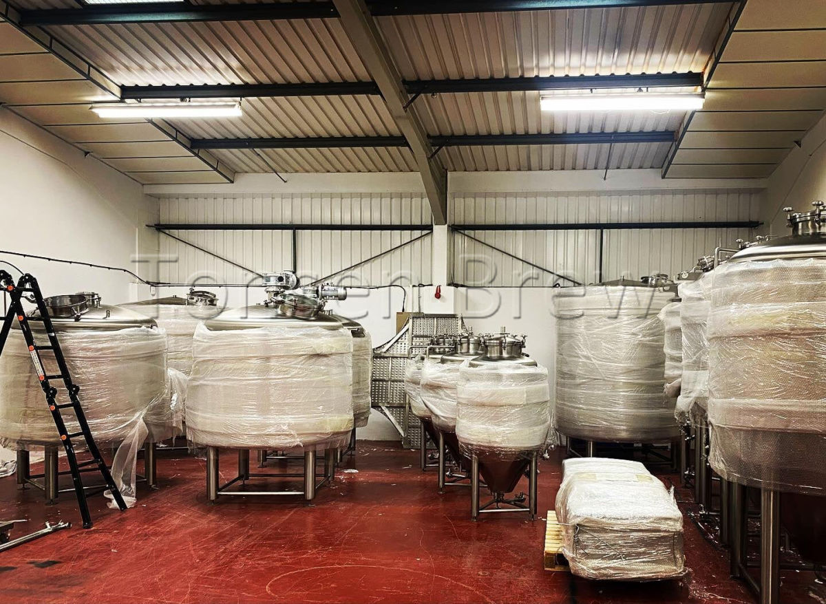 L'équipement Tonsen 10BBL (1170L) est arrivé à la brasserie d'un client anglais !