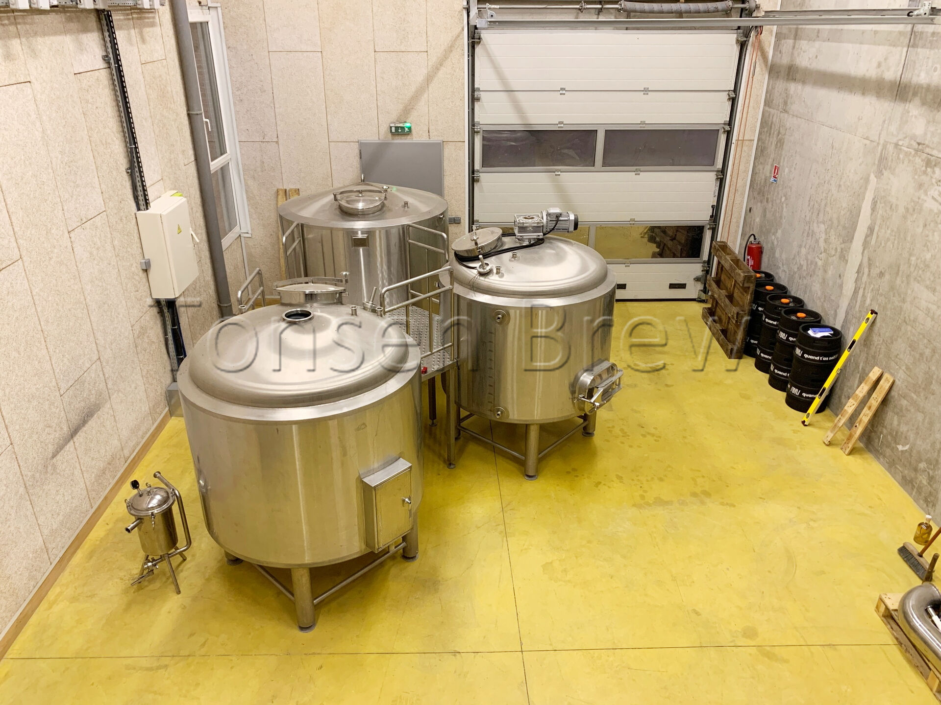 2000L Brasserie en Europe, ont terminé l'instillation. Brassage et fermentation, dégustez la bière