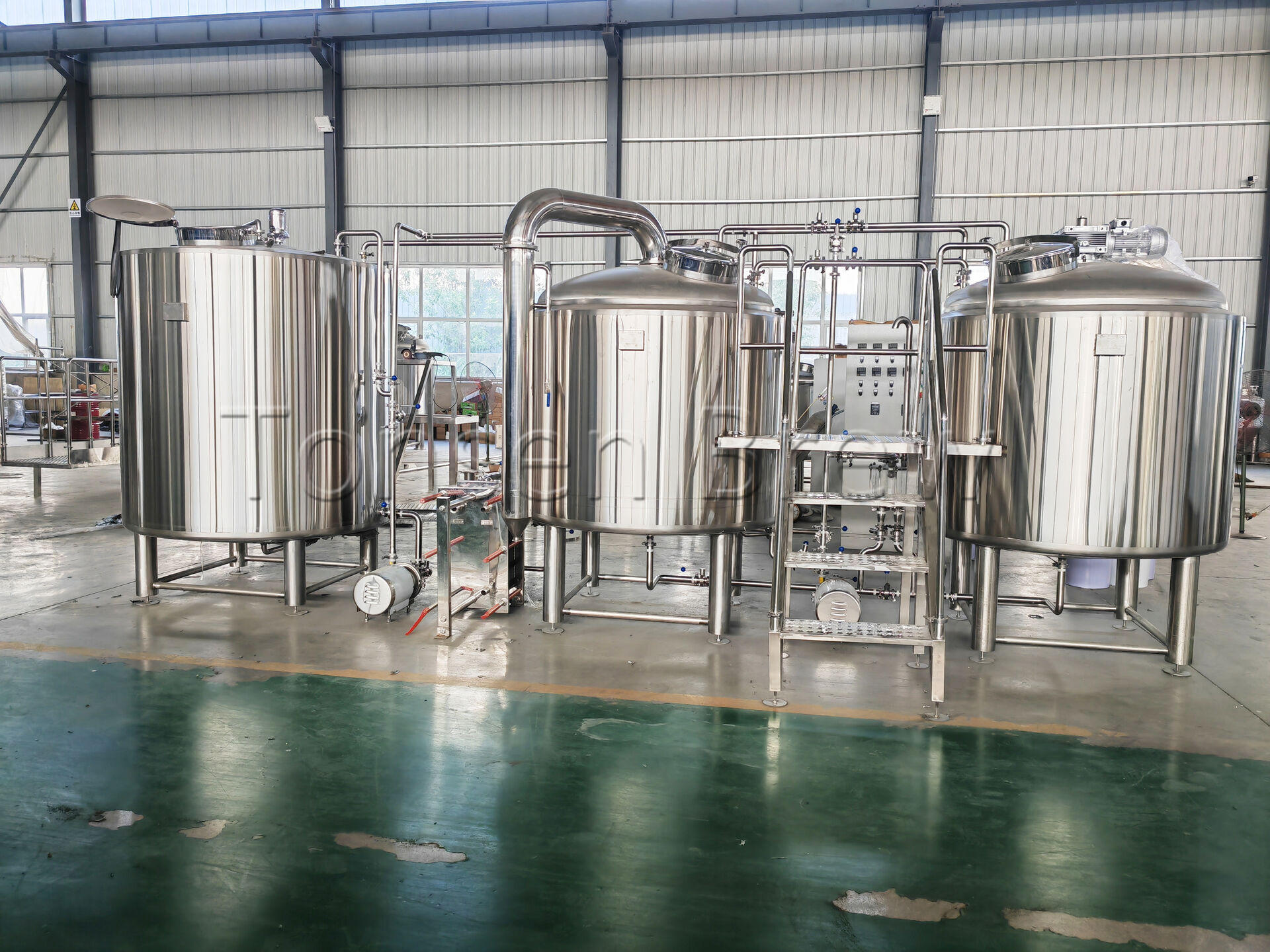 Tonsen fabrication 1000L équipement de bière 2 cuves de brassage à chauffage électrique avec une production de fermenteur de 6000L sera prête à être expédiée en France