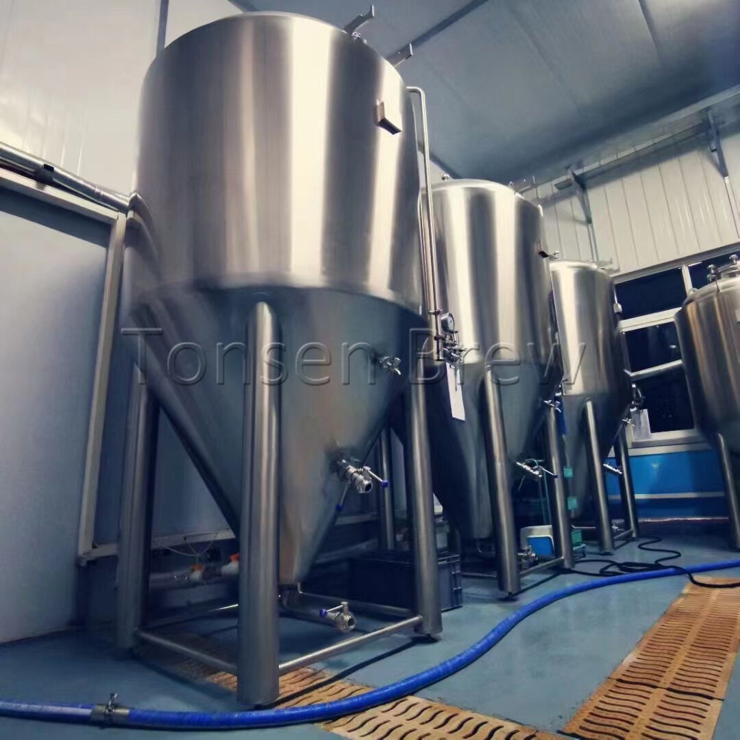 Installation terminée du système de brassage 1000L, bonne coopération avec Tonsen Equipment. Félicitations pour votre nouvelle bière!