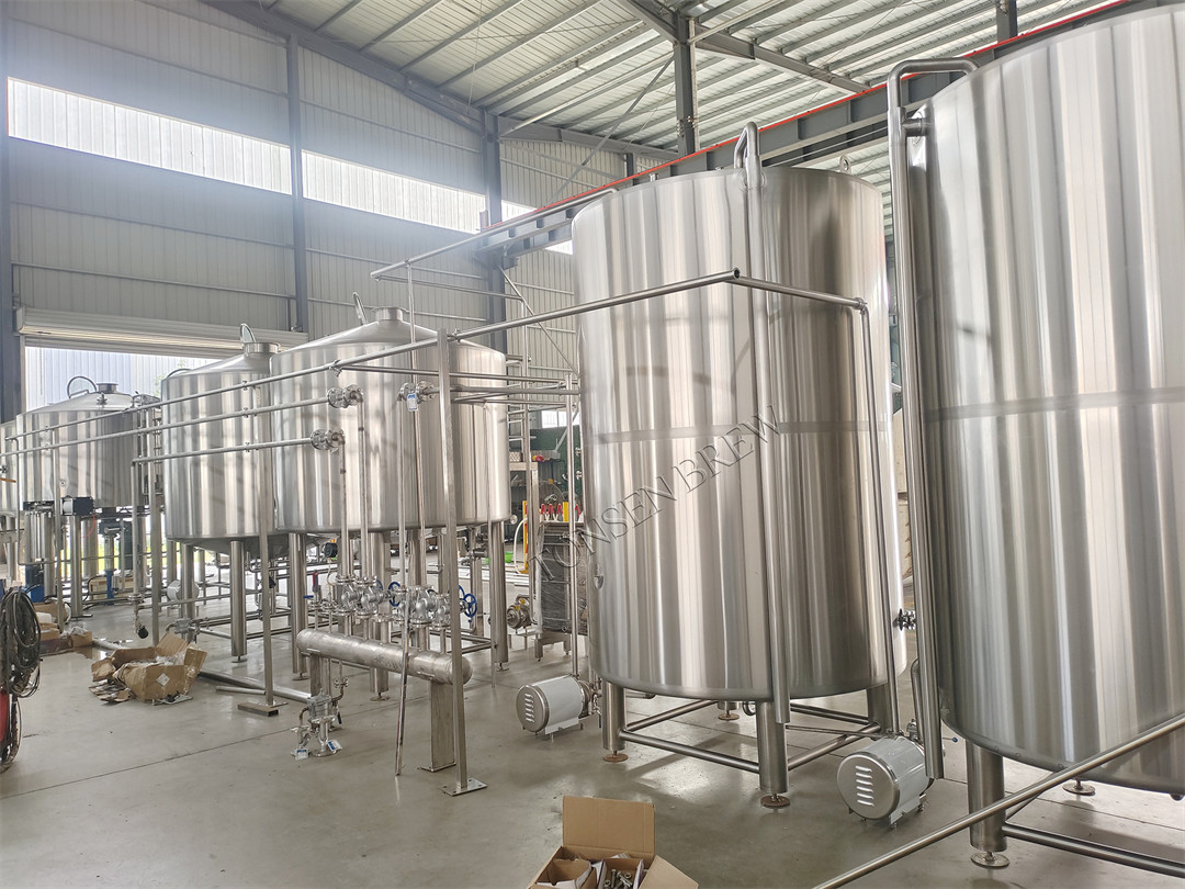 2000L...jpg Un autre système de brassage à 4 cuves de 2 000 L sera achevé et livré.