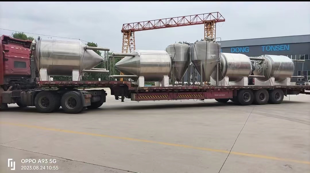 Un nouveau lot d'équipement de brassage de bière a été expédié !