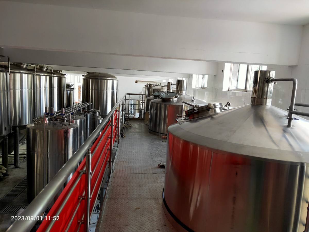 2000L Brewery Installation On-site!!! Tonsen can always arrange for our engineer to install your brewery...