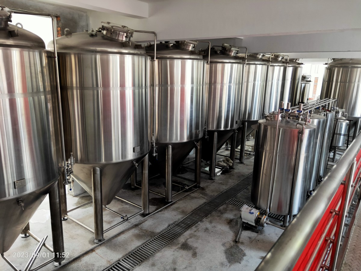 2000L Brewery Installation On-site!!! Tonsen can always arrange for our engineer to install your brewery...
