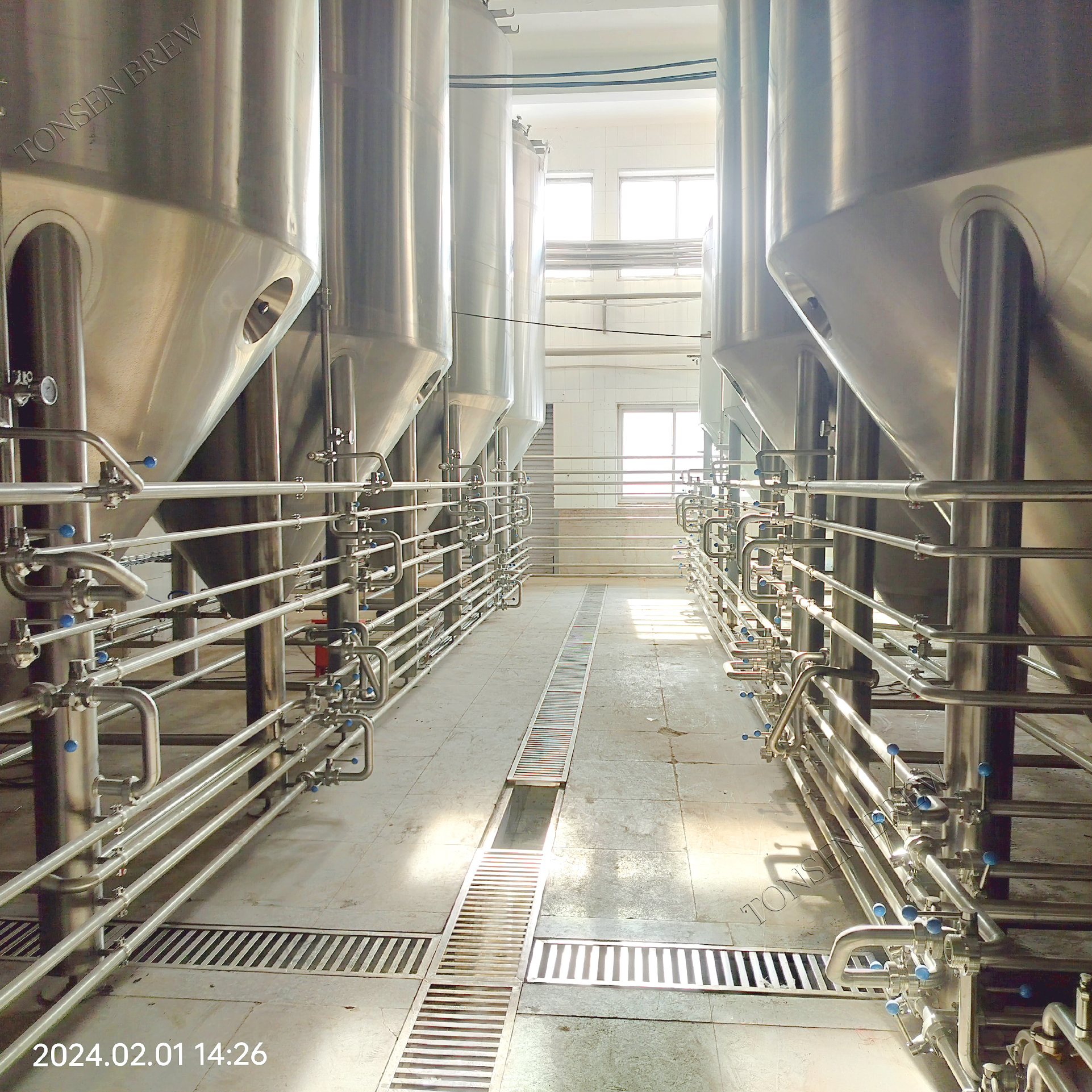Toutes nos félicitations!!! Un projet clé en main d'équipement de brasserie complet de 2 500 L est en cours de livraison