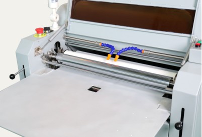 Precisión e Innovación: La Solución de Recubrimiento UV Pro Series