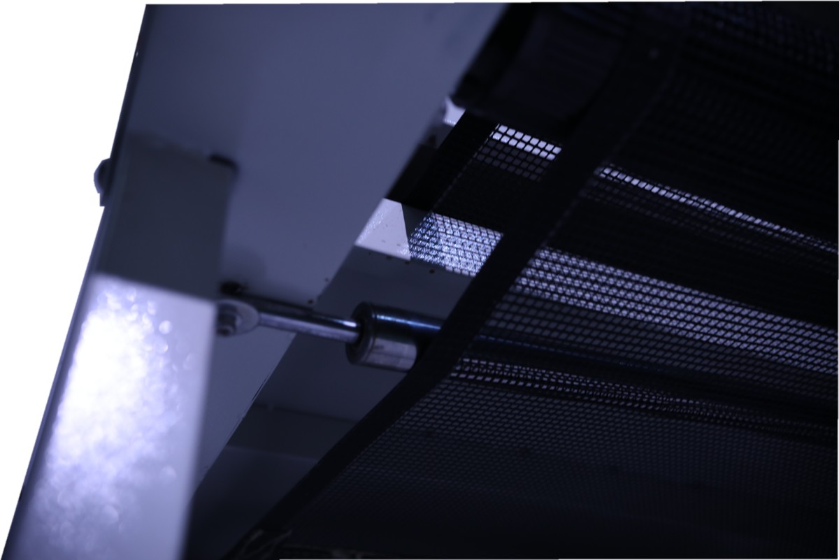 Optimice sus operaciones de impresión con la máquina de recubrimiento UV automática de la serie AUQH AUQH 24"(650 mm) UV Coater
