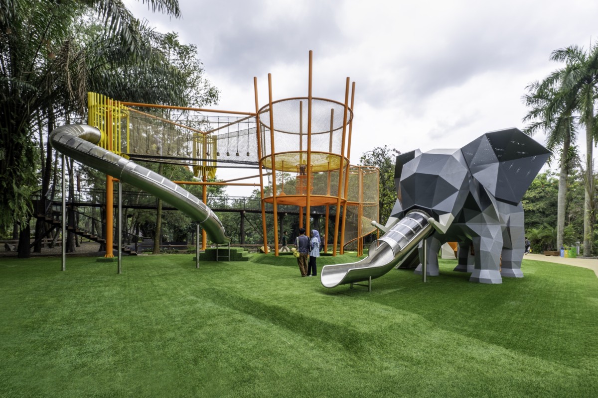 Elephant Net Play Structure