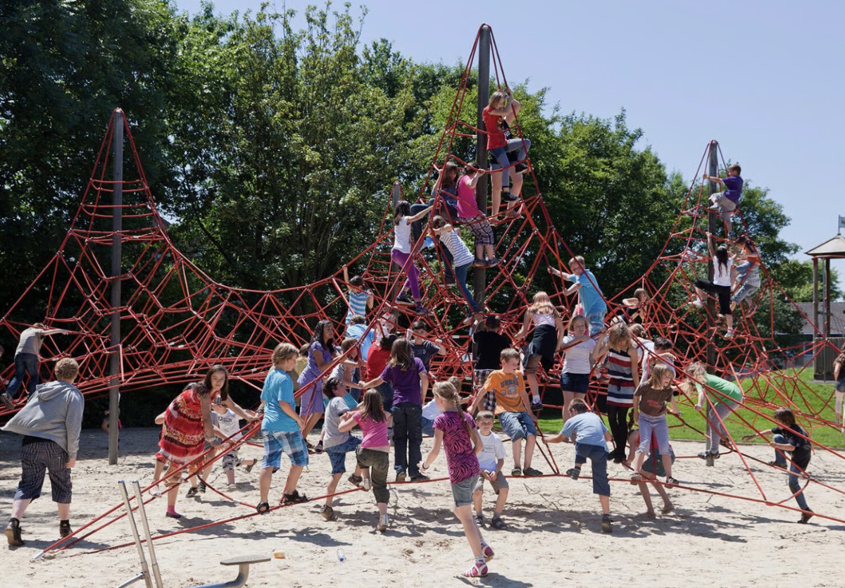 rope-climbing-pyramids-adventure-climb Rope climbing pyramids
