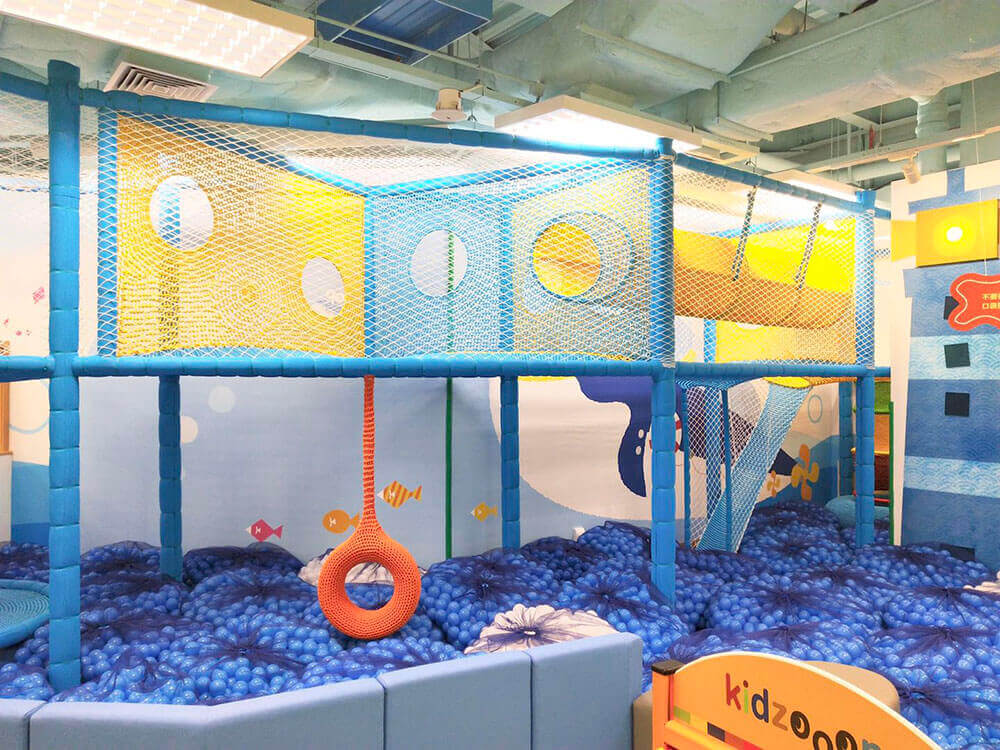 Knitted maze