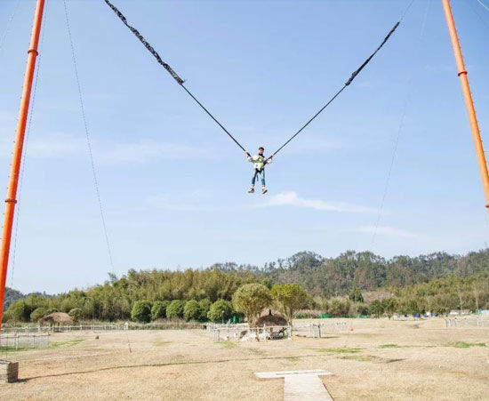 Human bungee slingshot