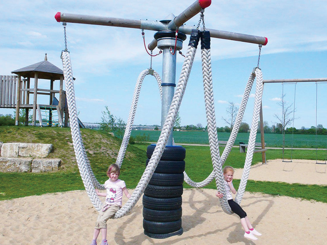 Park swing set