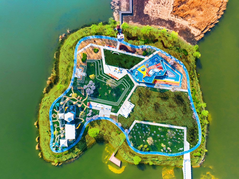 The Sakura Island Children's Theme Park is now open.