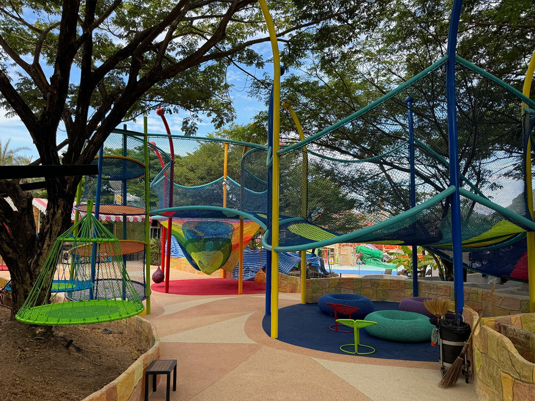 Thailand Outdoor Beehive Network Park