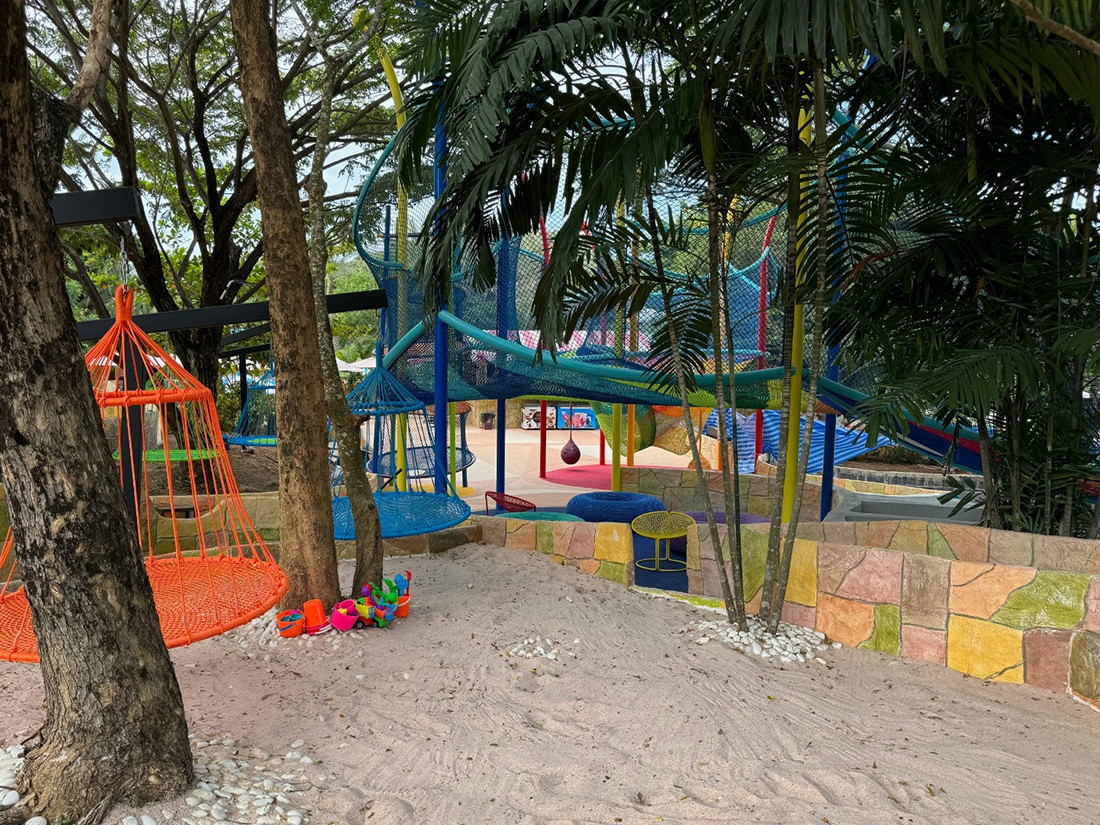 Thailand Outdoor Beehive Network Park