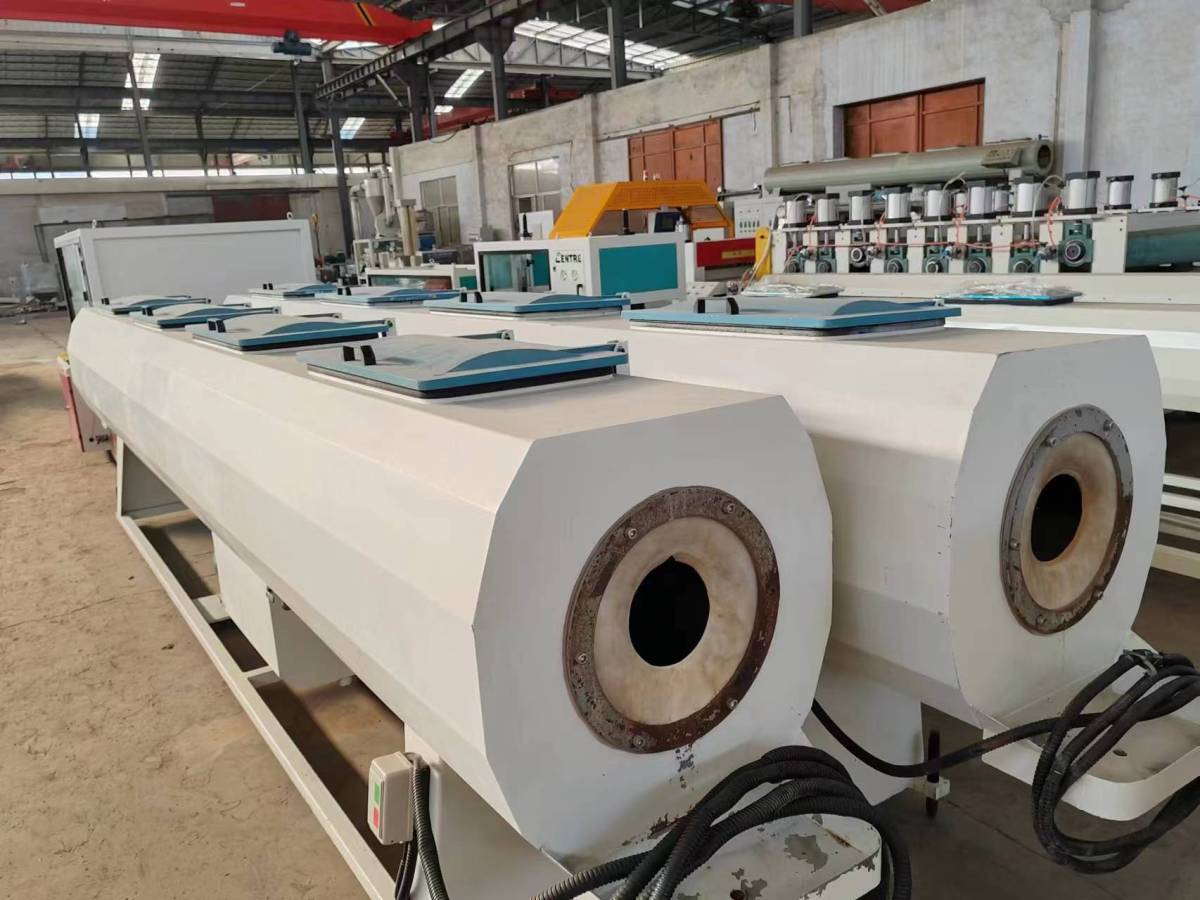 微信图片_20231113141312.jpg 110mm-315mmhigh-speed HDPE pipe equipment