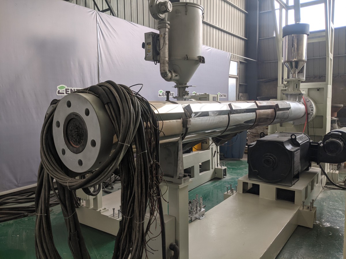 微信图片_20231123140253.jpg 500mm-1000mm HDPE production line