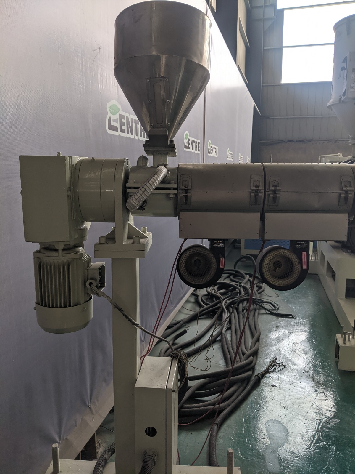 微信图片_20231123140314.jpg 500mm-1000mm HDPE production line
