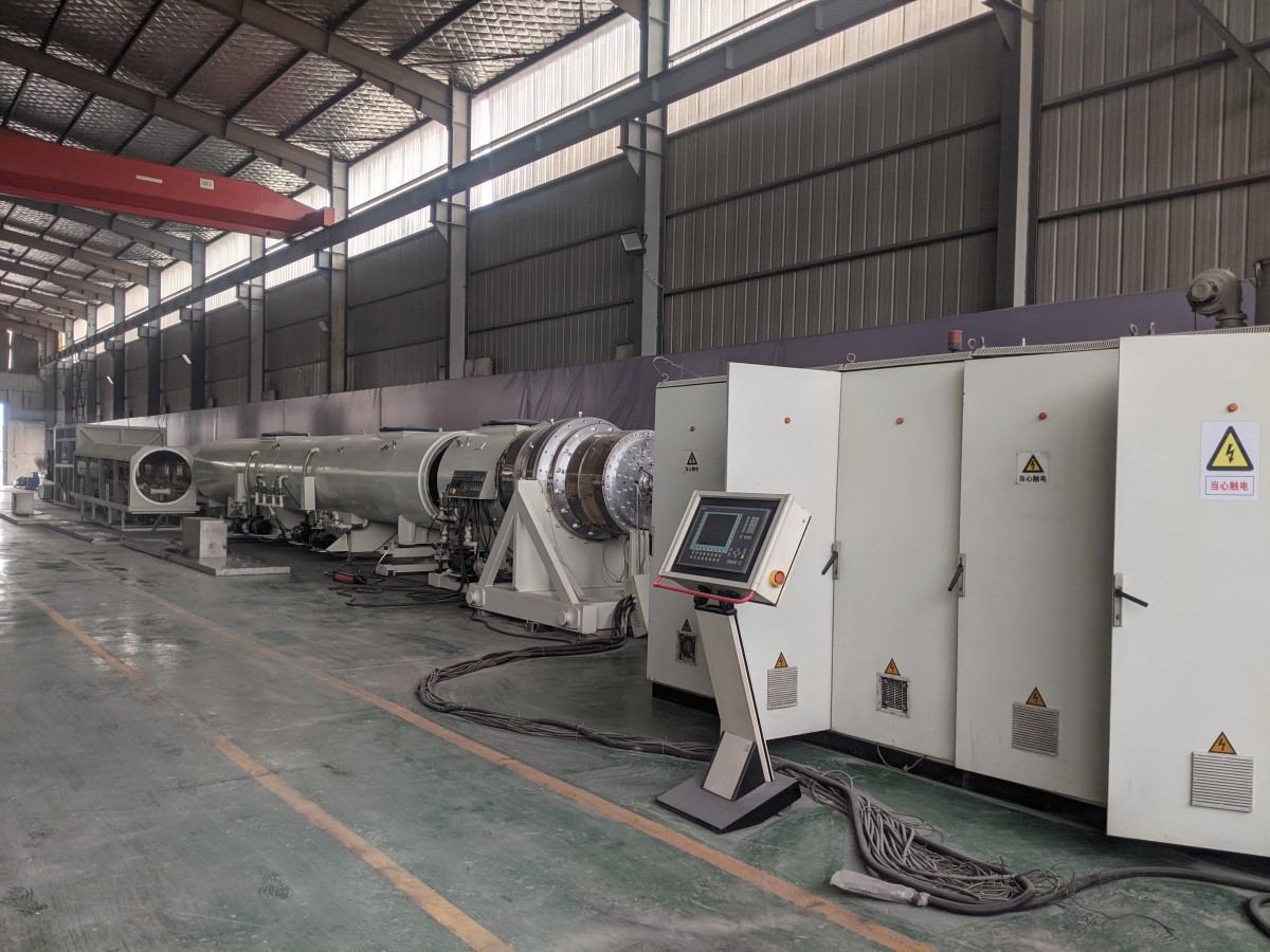 微信图片_20231123140319.jpg 500mm-1000mm HDPE production line