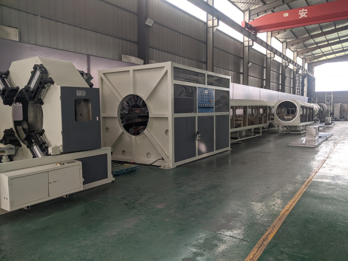 微信图片_202311231403181.jpg 500mm-1000mm HDPE production line