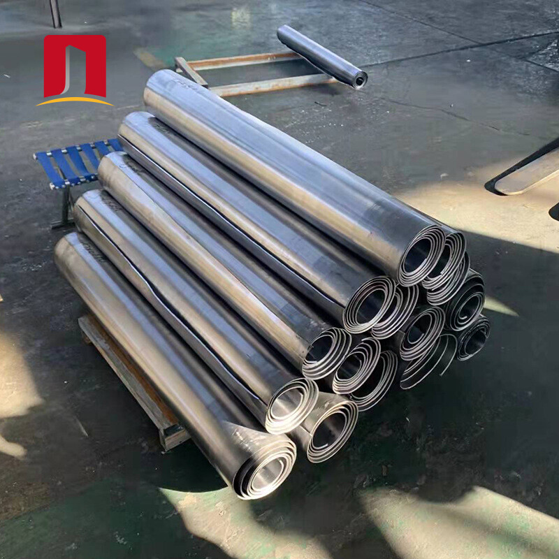 Lead roll