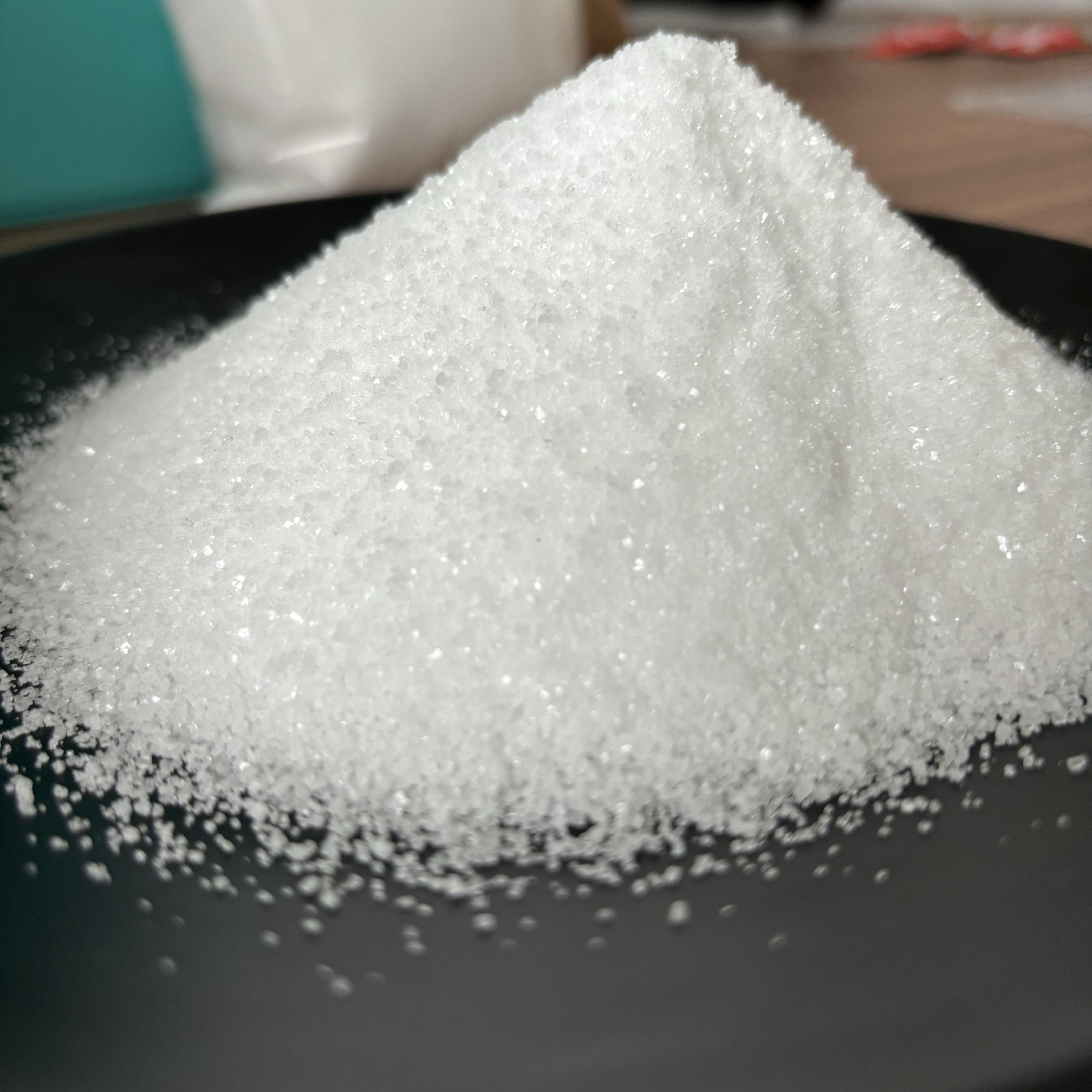 thiourea (NH2)2CO