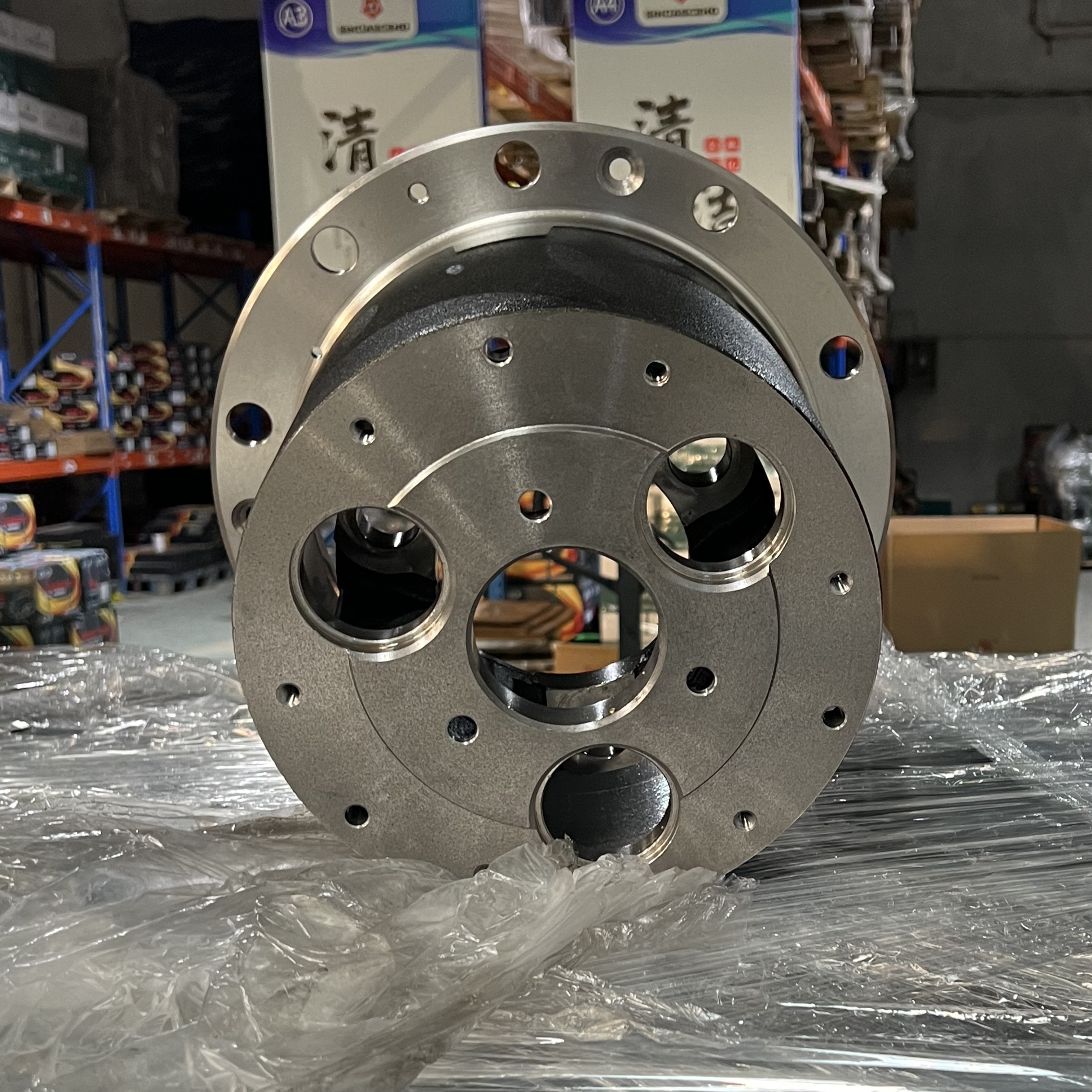 Gear reducer housing assembly