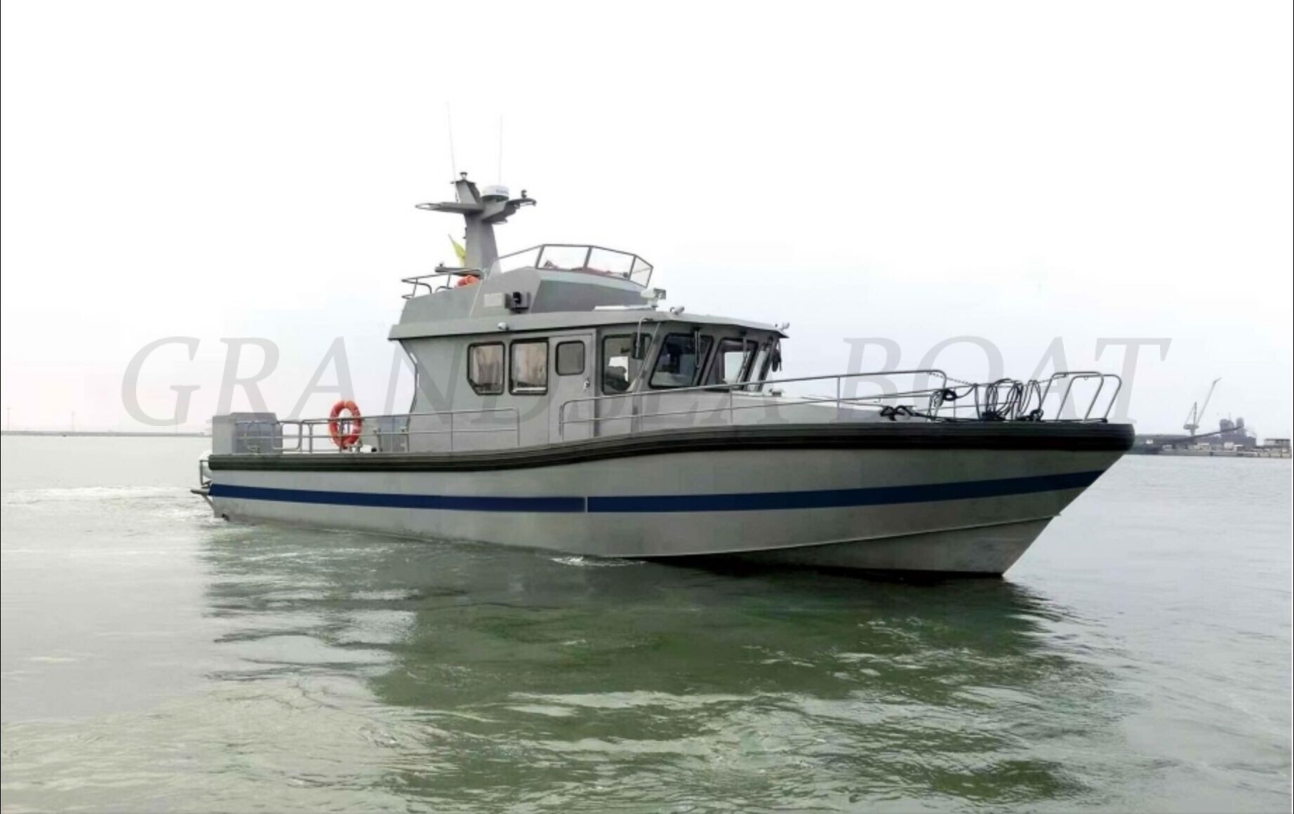 Vedette Grandsea 18.5m à propulsion à jet haute vitesse 56 knots à vendre
