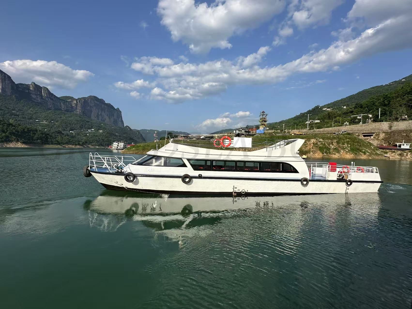 Bateau en aluminium Grandsea 18.8m/65ft pour 50 passagers, bateau de lac