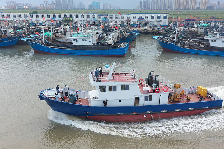 Chine Prix bon marché monocoque offshore grue flottante Barge/lutte contre l'incendie/ascenseur d'ancre/bateau de travail multifonction à vendre