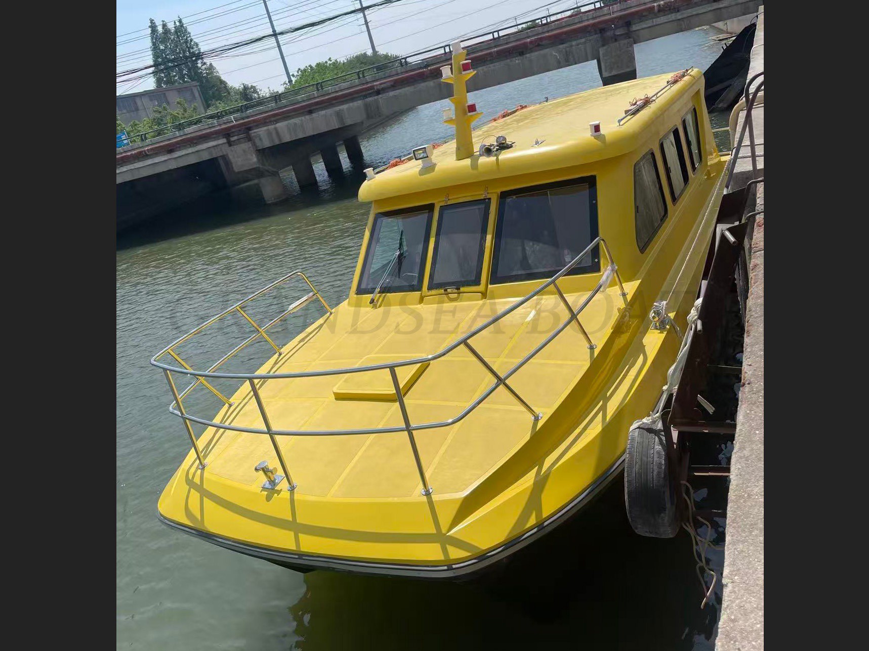 قارب عبّارة Grandsea 58ft FRP بطراز كاتاماران لنقل 74 شخصًا للبحيرة والنهر