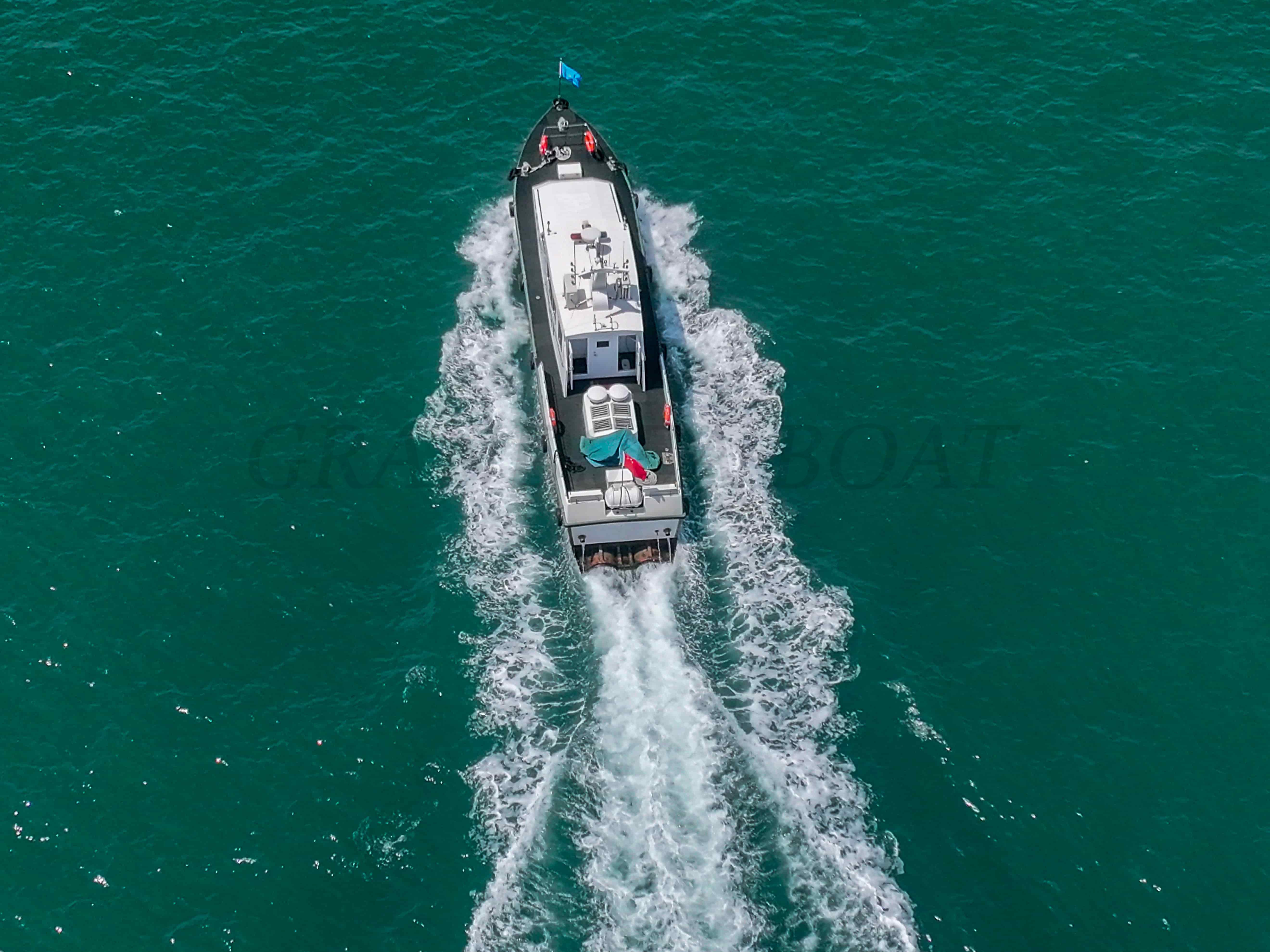 Grandsea 18m barco de pesca y patrulla policial de fibra de vidrio monocasco en venta