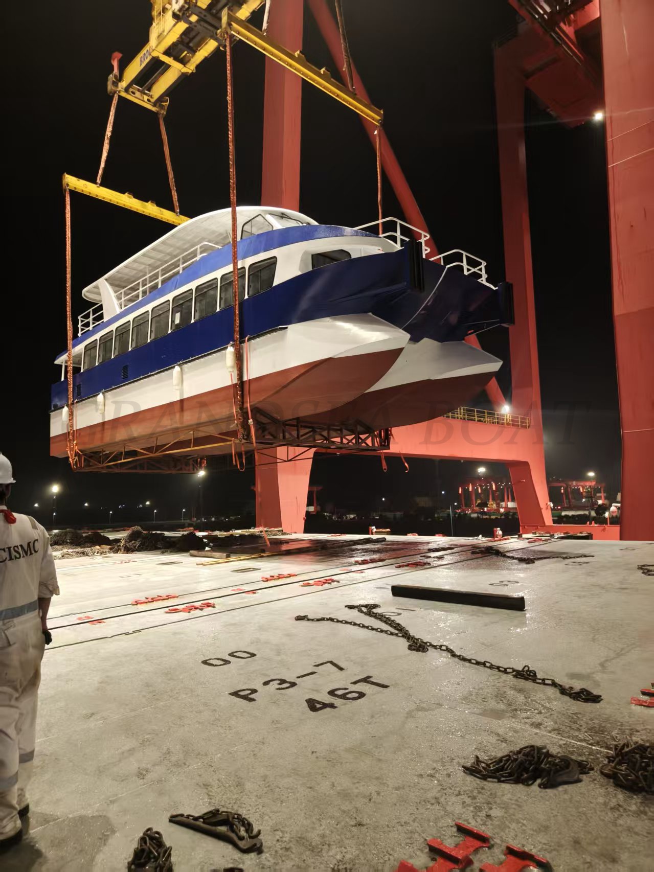 Dos catamaranes de pasajeros de aluminio de 17m y 125 plazas enviados a Bahamas por buque de carga a granel