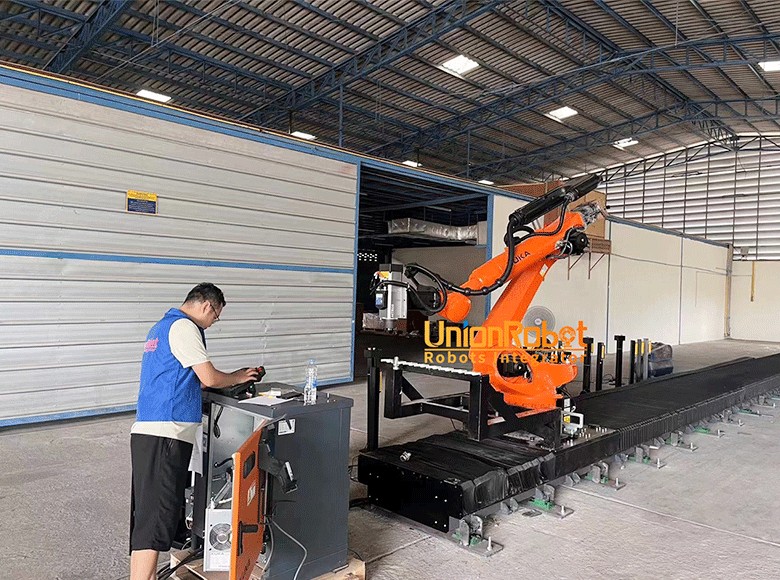 1227.png Thai Client's Shipbuilding Success: From Purchase to Training