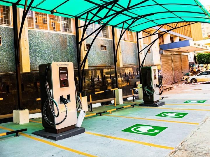 Stazione di ricarica rapida Teison da 120 kW DC in Africa, 2024 Stazione di ricarica rapida Teison da 120 kW DC in Africa, 2024