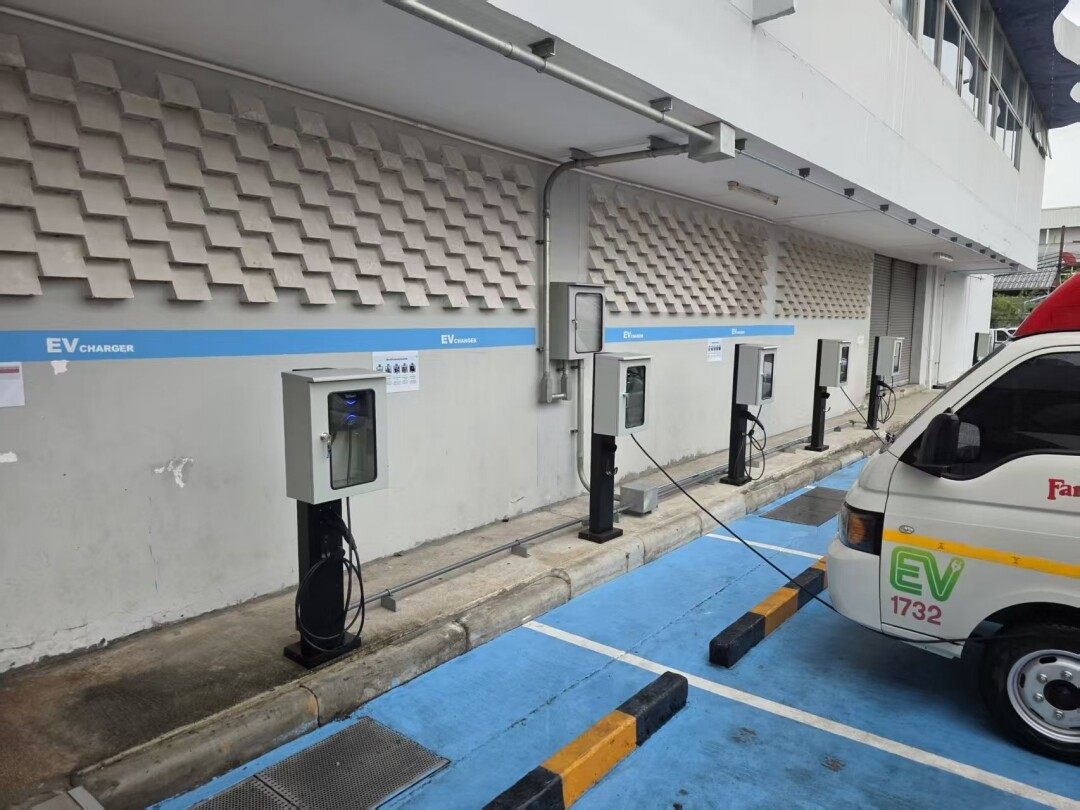 Teison 22 kW-os intelligens MINI fali töltő telepítése Thaiföldön, 2025 Teison 22 kW-os intelligens MINI fali töltő telepítése Thaiföldön, 2025