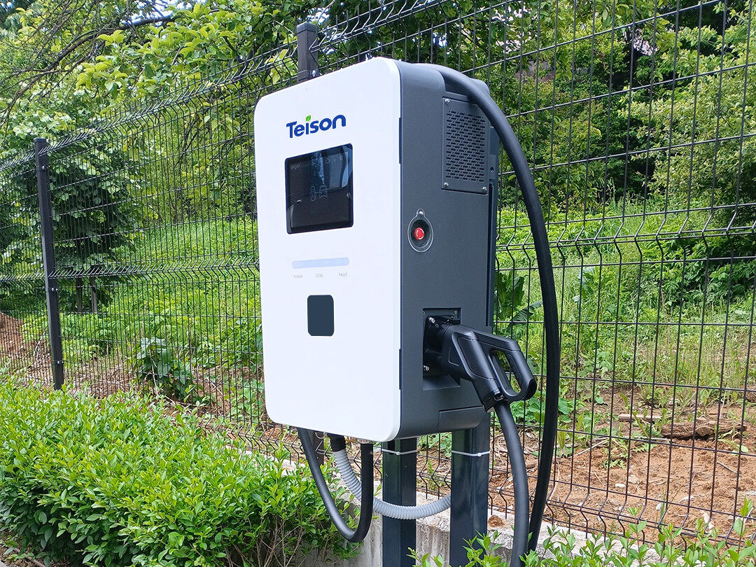 Teison 40kw DC MINI ev töltő telepítve a szálloda parkolójában, Bulgária Teison 40kw DC MINI ev töltő telepítve a szálloda parkolójában, Bulgária