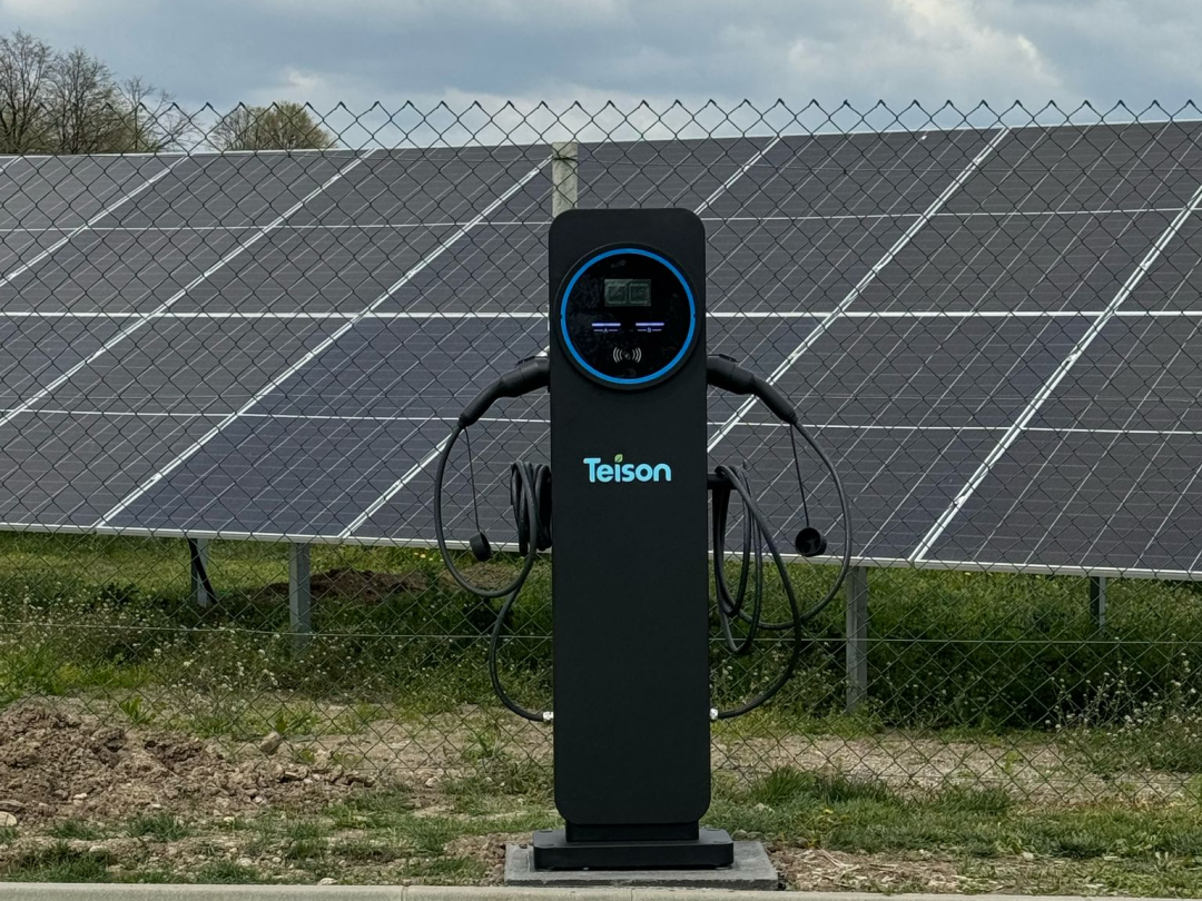 Teison 2*22kW Smart OCPP Twins EV Laadpaal geïnstalleerd in Servië,2025