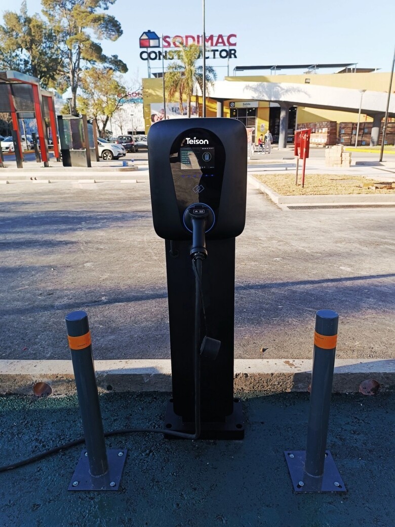 Teison Commercial OCPP Wallbox Charger Project asennettu Parkingiin, 2024