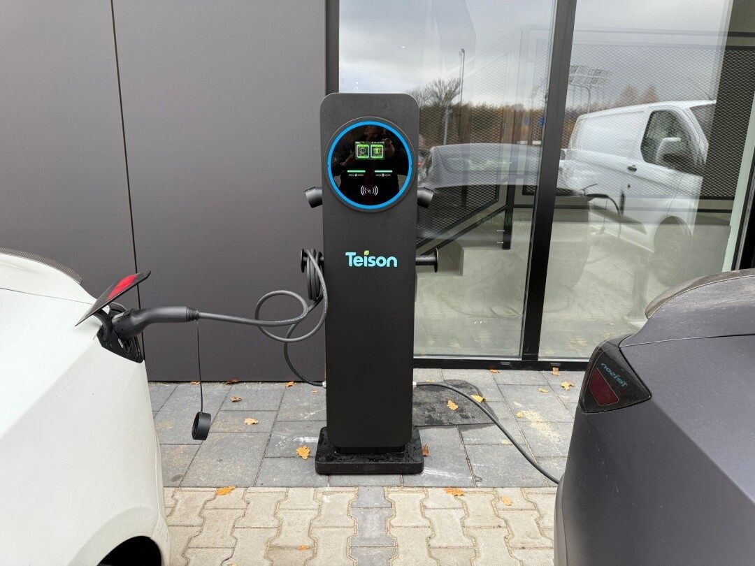 Teison Smart Twins Dual Socket Fast EV-lader installert i Polen, 2024 Teison Smart Twins Dual Socket Fast EV-lader installert i Polen, 2024