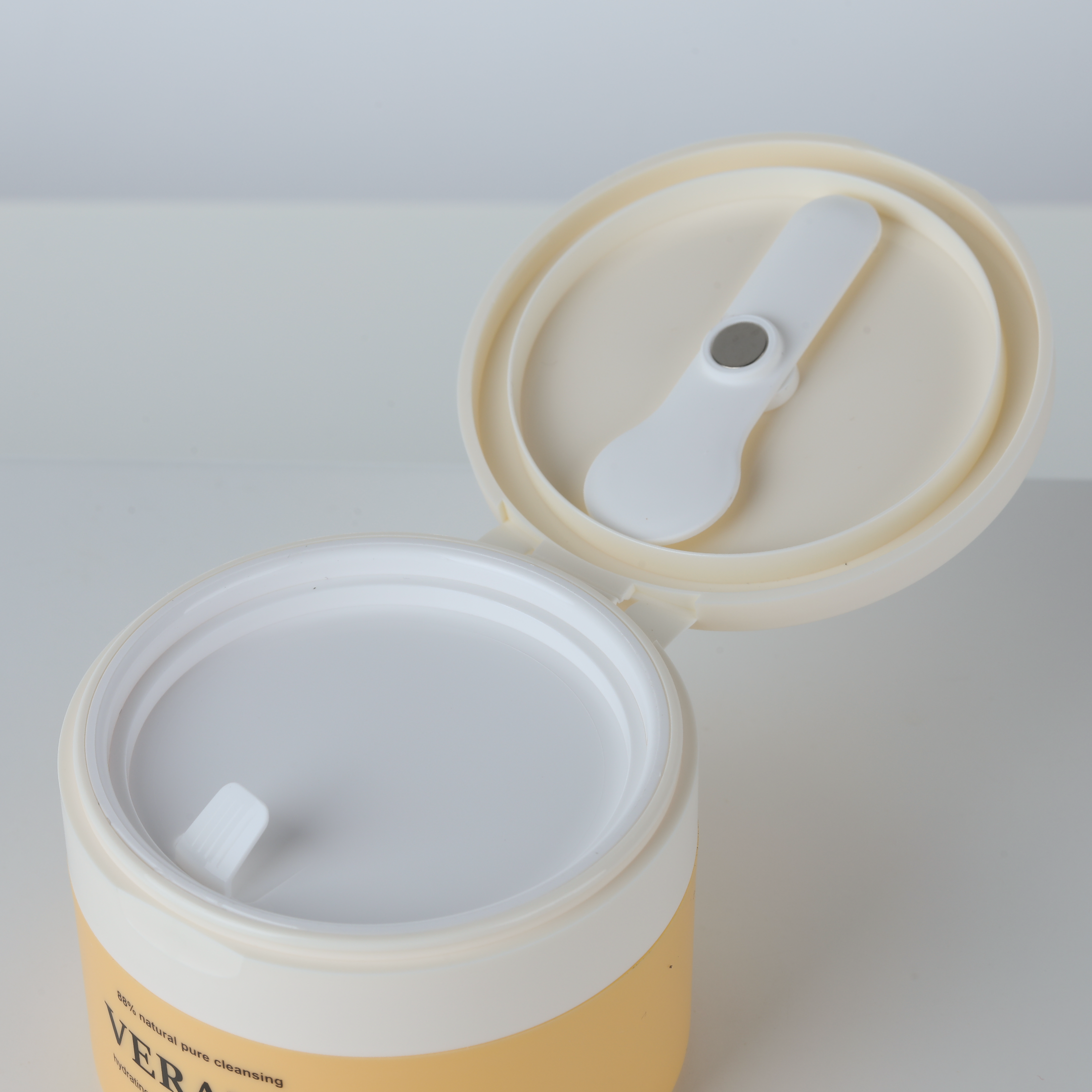 AWAY02