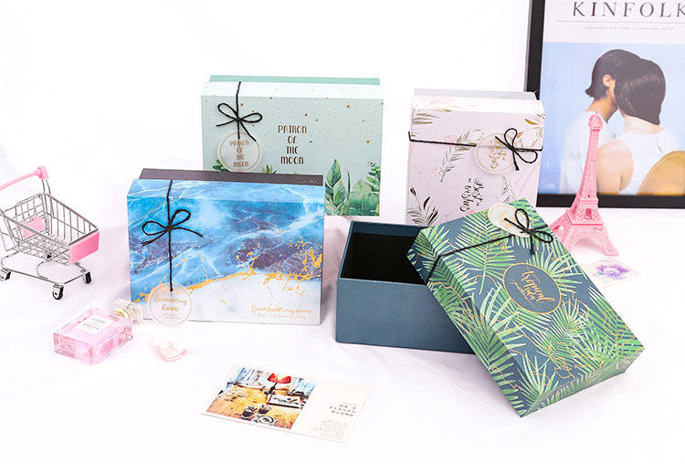 custom clothing boxes
