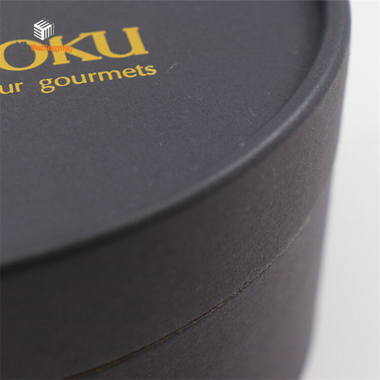 round cardboard boxes with lids