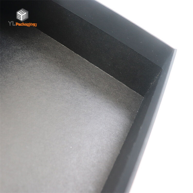 custom clothing boxes inside