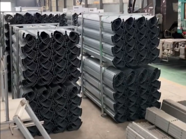 fábrica de equipamentos para granjas avícolas (1)