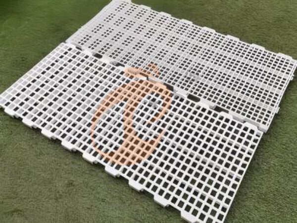 poultry slatted floor system (12) Brooder Slatted Floor System