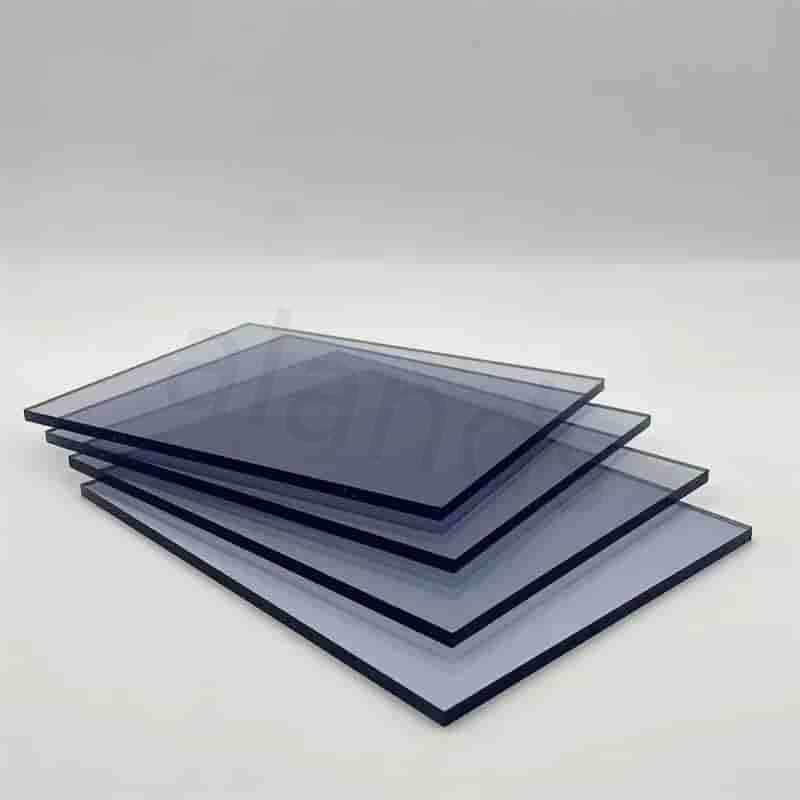 Lámina de PVC transparente en la fabricación industrial