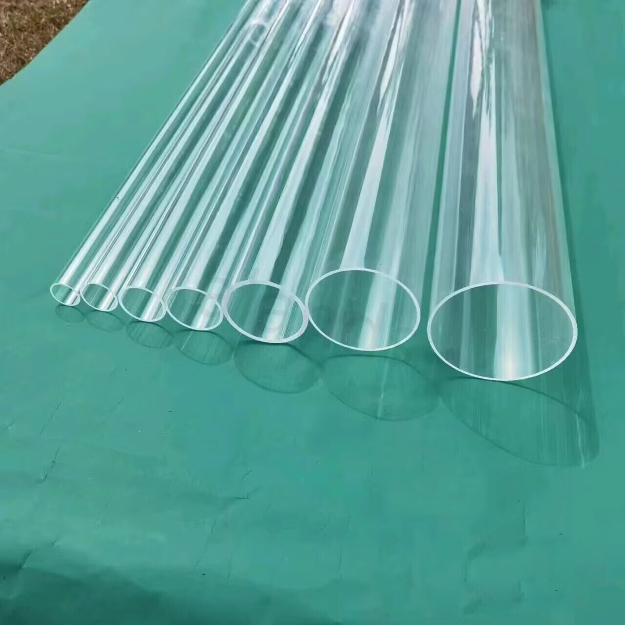 ¿Para qué se utilizan los tubos acrílicos? Guía completa